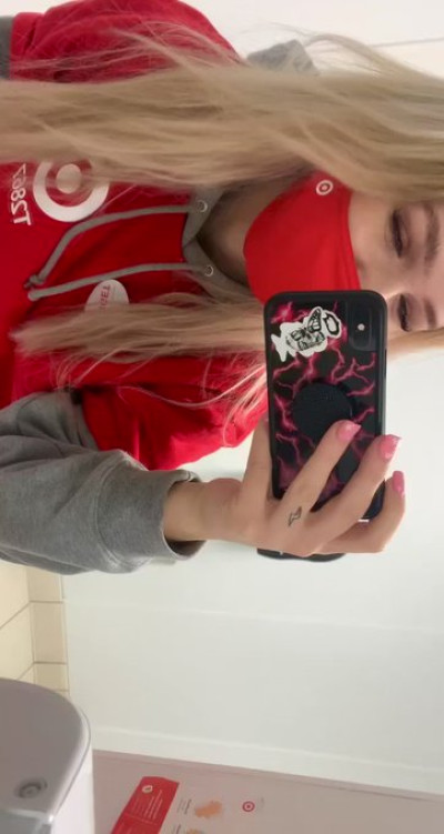 Ciao. Sono disponibile tutta la notte per soddisfare i tuoi desideri sessuali.❤️💋