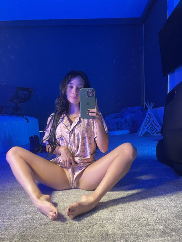 Sono una donna disponibile per incontri specializzati e sessuali. Sono a tua disposizione per tutti i tuoi progetti sessuali. Contattami in qualsiasi momento.