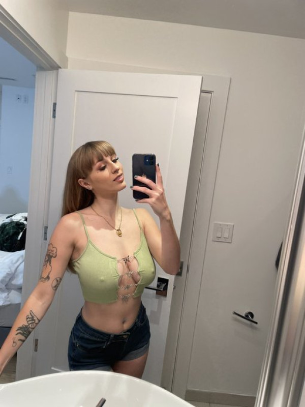 Ciao 👋 come stai ❤️❤️ mi chiamo belamia renata e vivo da poco in Italia e sono felice di conoscerti ❤️❤️❤️