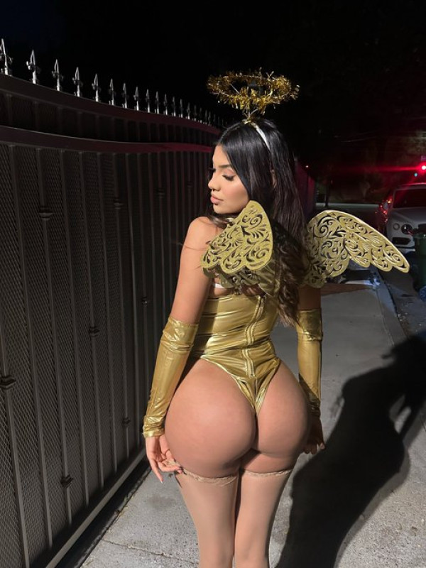 Sono disponibile per gli incontri sessuali