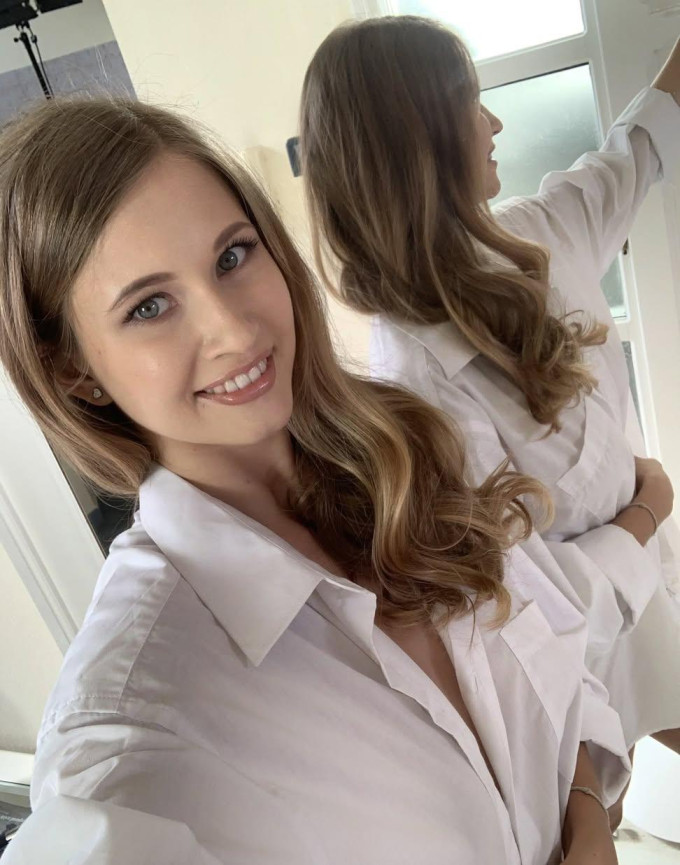 SONO APPENA ARRIVATA (MASSAGGIO LINGAM COMPLETO) BACIO CON LA LINGUA, SBORRATA GRATUITA, UN BELLO 69 CALMO, SENZA FRETTA, LATO B, GOLA PROFONDA