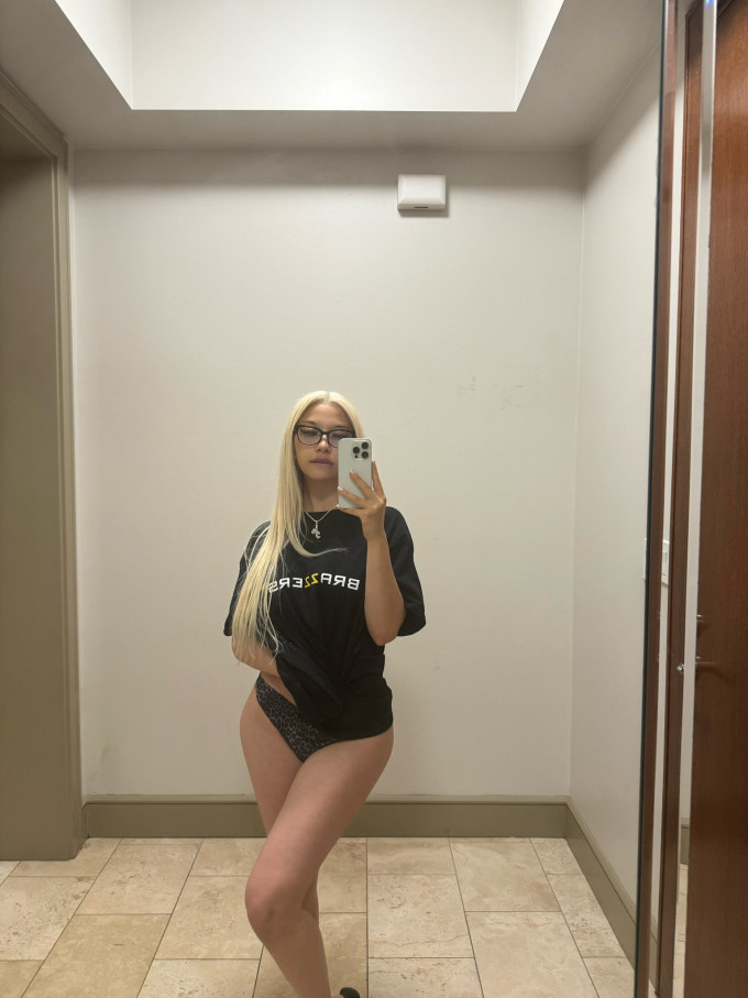 Je suis disponible dès maintenant pour vous, j'attends que vous passiez des moments inoubliables 💦❤️