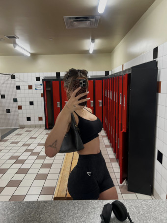 Ciao sono una brava spogliarellista, profilo reale, ragazza affascinante