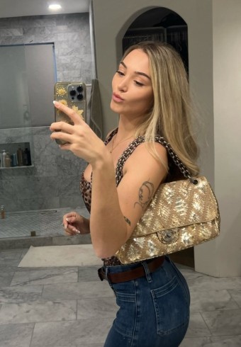 Disponibile per tutti i tuoi piani sessuali 😍🥰