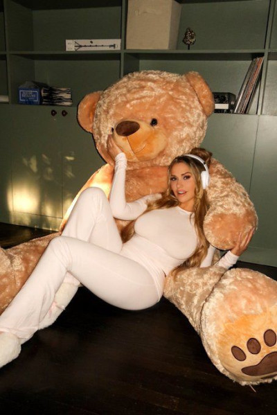 Sono disponibile per sesso a pagamento.