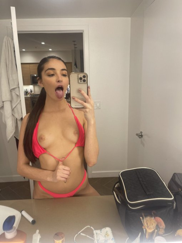 Nathalie disponibile per i tuoi desideri sessuali 🍆❤️🇮🇹