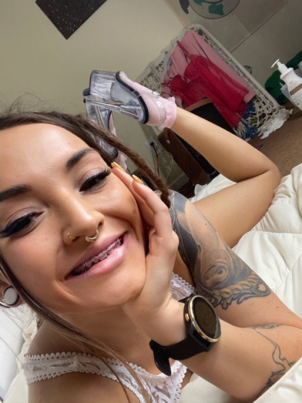 Escort disponibile 24 ore su 24, 7 giorni su 7