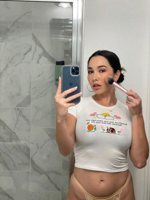 Se sei interessato, ti piacerebbe incontrarmi per trascorrere insieme dei bellissimi momenti di piacere sessuale?