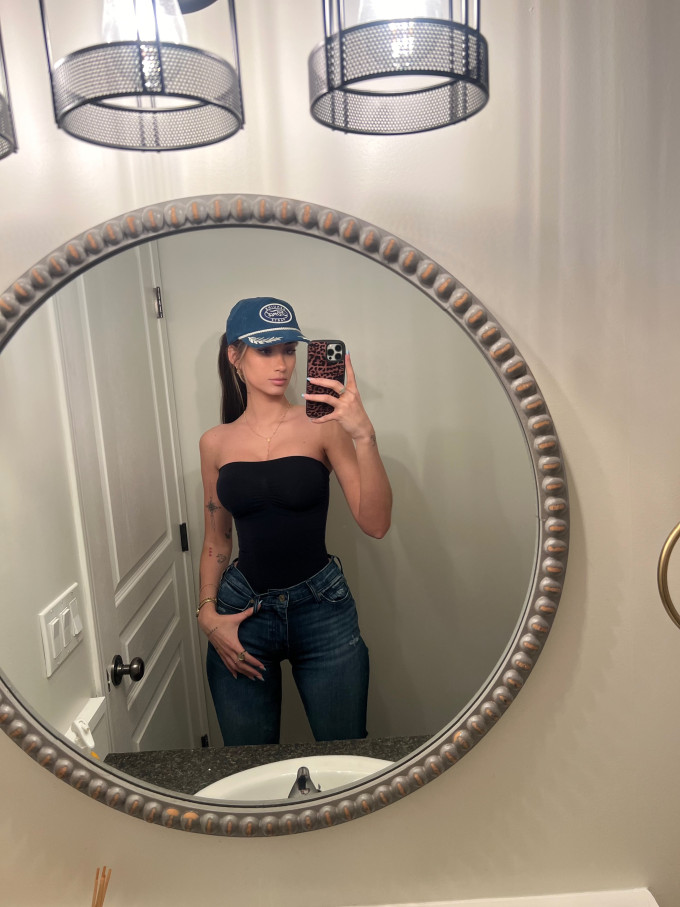 Ciao, è il fine settimana, sono disponibile tutto il giorno e anche domani xx Ciao, è il fine settimana, sono disponibile tutto il giorno e anche domani xx