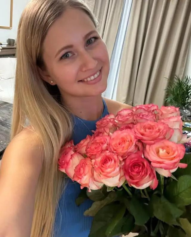 SONO APPENA ARRIVATA (MASSAGGIO LINGAM COMPLETO) BACIO CON LA LINGUA, SBORRATA GRATUITA, UN BELLO 69 CALMO, SENZA FRETTA, LATO B, GOLA PROFONDA