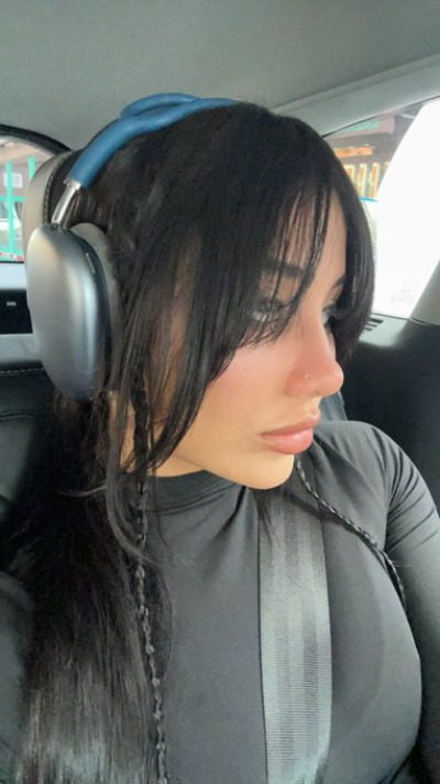 Sono una donna single disponibile per una rapporto sessuale ma è pagamento quindi sei interessato