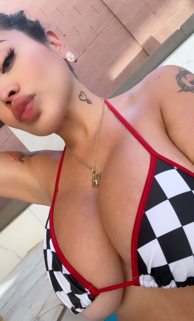 Sono disponibile per un piano sessuale!