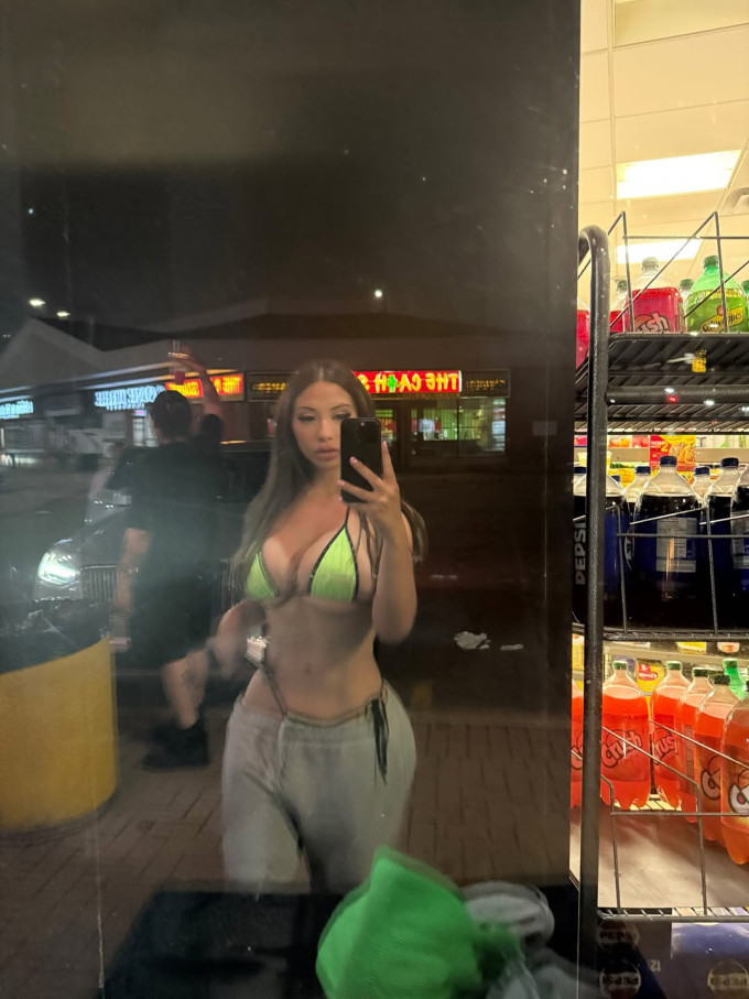 Je suis disponible dès maintenant pour vous, j'attends que vous passiez des moments inoubliables 💦❤️