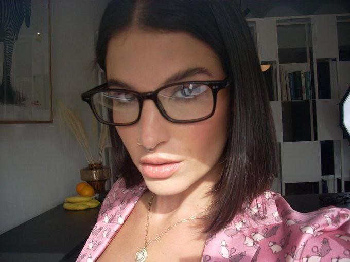 Du bon massage érotique disponible