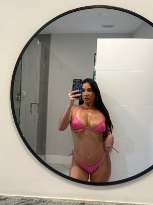 Se sei interessato, ti piacerebbe incontrarmi per trascorrere insieme dei bellissimi momenti di piacere sessuale scrivimi su télégramme @Victoriaricci2