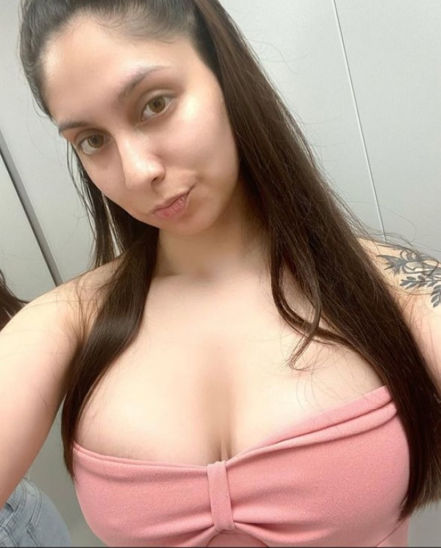 Disponibile per tutti i tuoi piani sessuali 😍🥰