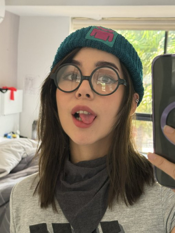 Sono disponibile per incontri sessuali 😘