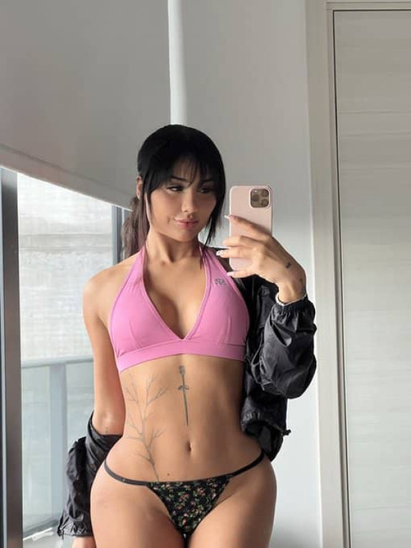 Sono una donna single disponibile per una rapporto sessuale ma è pagamento quindi sei interessato