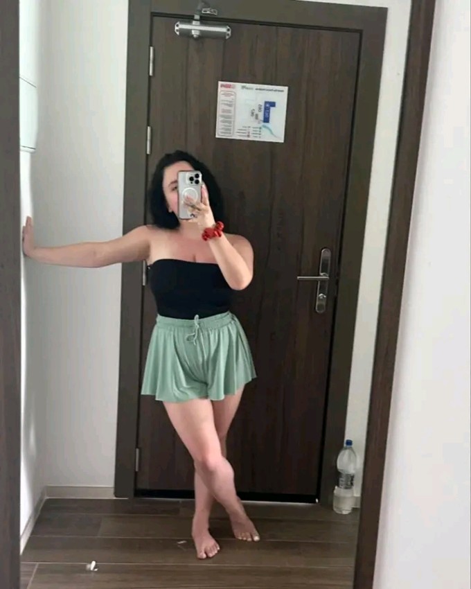 Sono disponibile per un incontro sessuale