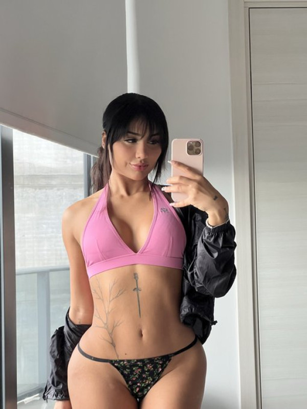 Sono una donna single disponibile per una rapporto sessuale ma è pagamento quindi sei interessato